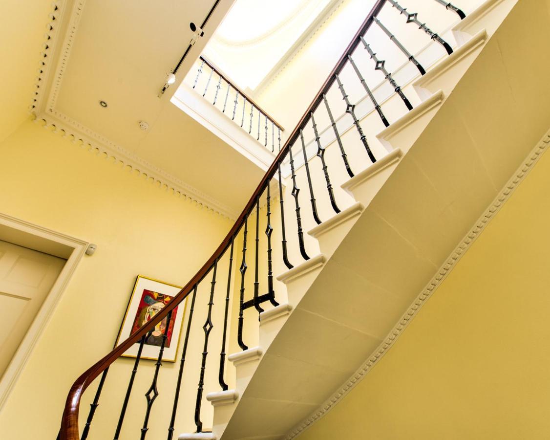 Beautiful City Centre Georgian 4 Bed Townhouse With Private Garden Edinburgh Bagian luar foto